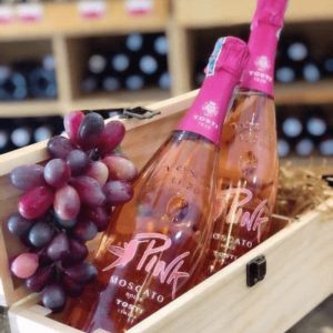 Rượu Vang Sủi Ý Tosti 1820 Pink Moscato tại Vinhome GrandPark